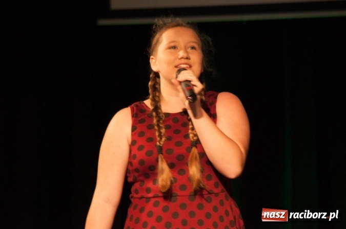 Zdjęcie w galerii na portalu naszraciborz.pl: IX Powiatowy Festiwal Twórczości Artystycznej - konkurs piosenki wiadomości z regionu