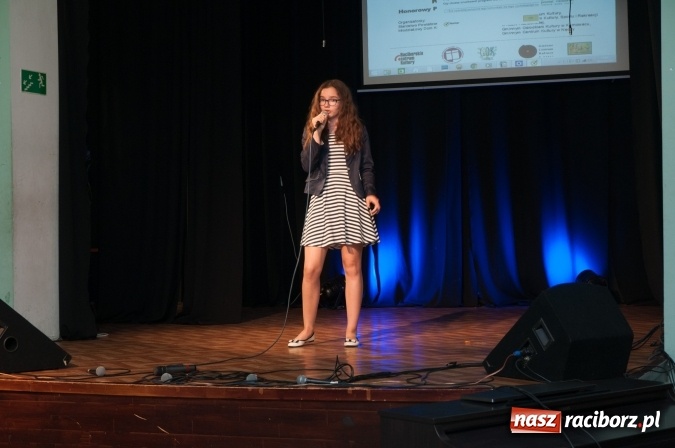 Zdjęcie w galerii na portalu naszraciborz.pl: IX Powiatowy Festiwal Twórczości Artystycznej - konkurs piosenki wiadomości z regionu