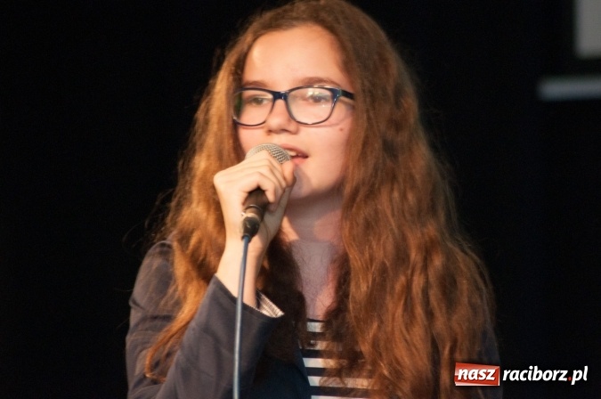Zdjęcie w galerii na portalu naszraciborz.pl: IX Powiatowy Festiwal Twórczości Artystycznej - konkurs piosenki wiadomości z regionu