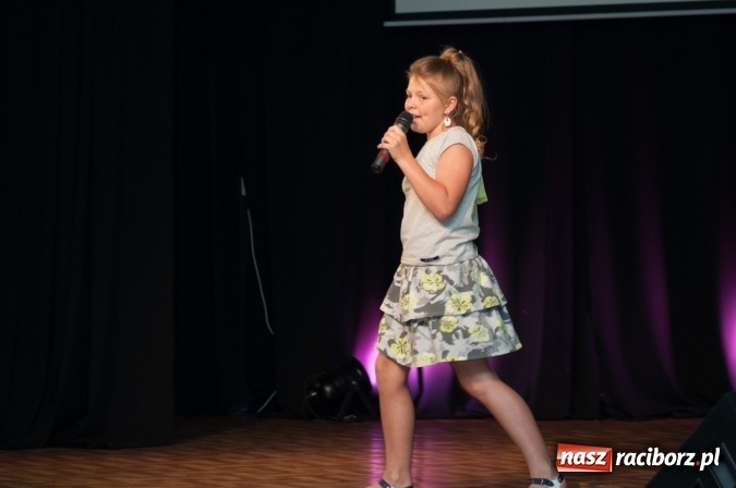 Zdjęcie w galerii na portalu naszraciborz.pl: IX Powiatowy Festiwal Twórczości Artystycznej - konkurs piosenki wiadomości z regionu