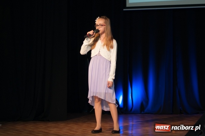 Zdjęcie w galerii na portalu naszraciborz.pl: IX Powiatowy Festiwal Twórczości Artystycznej - konkurs piosenki wiadomości z regionu