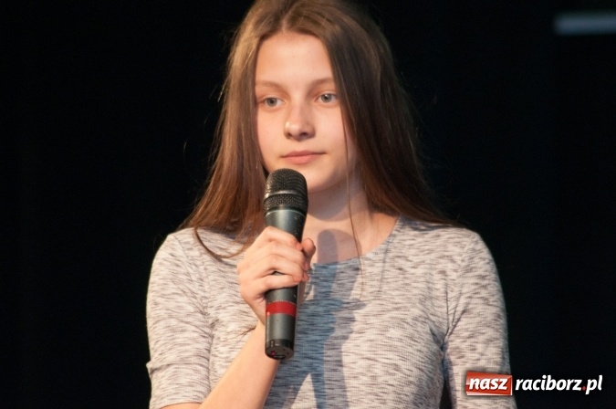 Zdjęcie w galerii na portalu naszraciborz.pl: IX Powiatowy Festiwal Twórczości Artystycznej - konkurs piosenki wiadomości z regionu
