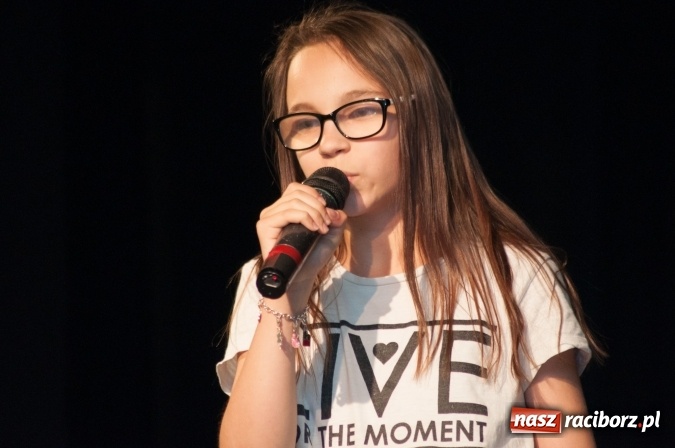 Zdjęcie w galerii na portalu naszraciborz.pl: IX Powiatowy Festiwal Twórczości Artystycznej - konkurs piosenki wiadomości z regionu