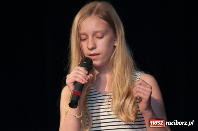 Zdjęcie w galerii na portalu naszraciborz.pl: IX Powiatowy Festiwal Twórczości Artystycznej - konkurs piosenki wiadomości z regionu