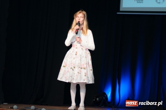 Zdjęcie w galerii na portalu naszraciborz.pl: IX Powiatowy Festiwal Twórczości Artystycznej - konkurs piosenki wiadomości z regionu