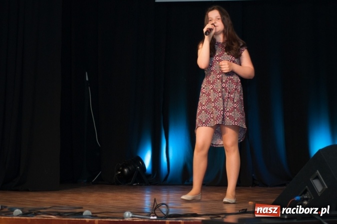 Zdjęcie w galerii na portalu naszraciborz.pl: IX Powiatowy Festiwal Twórczości Artystycznej - konkurs piosenki wiadomości z regionu