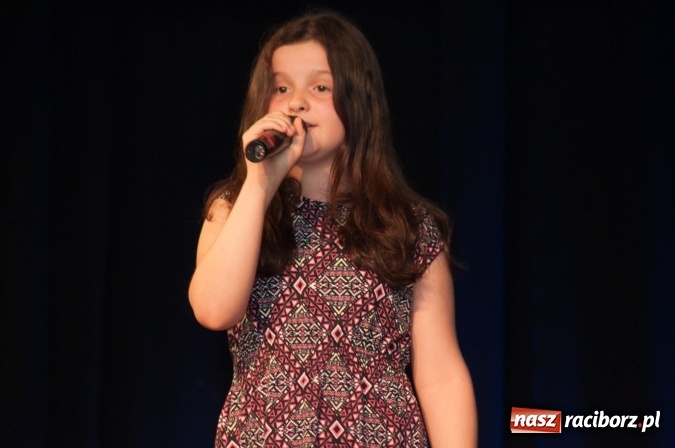 Zdjęcie w galerii na portalu naszraciborz.pl: IX Powiatowy Festiwal Twórczości Artystycznej - konkurs piosenki wiadomości z regionu