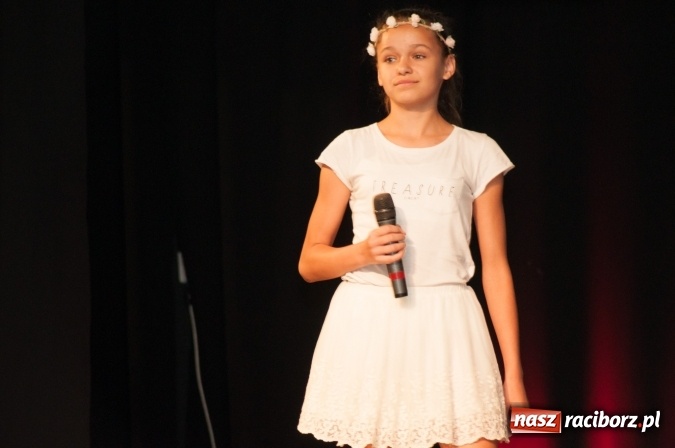 Zdjęcie w galerii na portalu naszraciborz.pl: IX Powiatowy Festiwal Twórczości Artystycznej - konkurs piosenki wiadomości z regionu