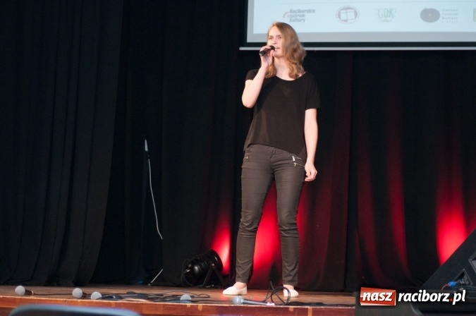 Zdjęcie w galerii na portalu naszraciborz.pl: IX Powiatowy Festiwal Twórczości Artystycznej - konkurs piosenki wiadomości z regionu