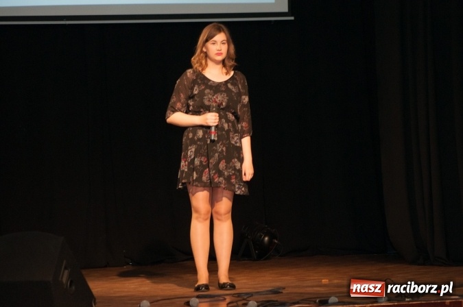 Zdjęcie w galerii na portalu naszraciborz.pl: IX Powiatowy Festiwal Twórczości Artystycznej - konkurs piosenki wiadomości z regionu
