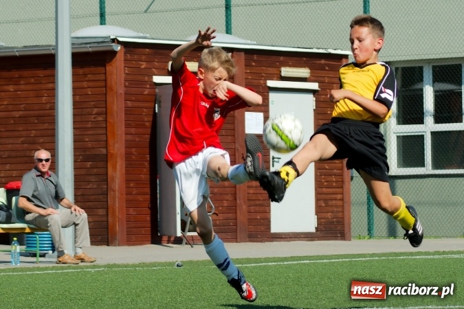 Zdjęcie w galerii na portalu naszraciborz.pl: Orliki Unii bezlitosne dla Wypoczynku Buków wiadomości z regionu