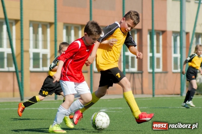 Zdjęcie w galerii na portalu naszraciborz.pl: Orliki Unii bezlitosne dla Wypoczynku Buków wiadomości z regionu