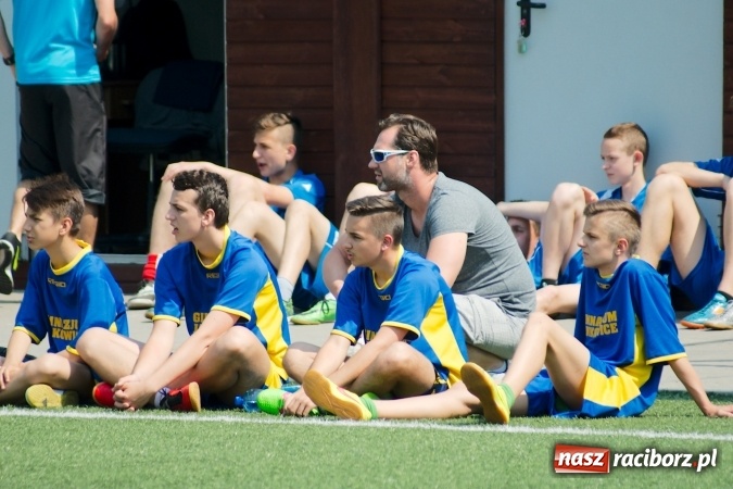 Zdjęcie w galerii na portalu naszraciborz.pl: Rejonowe finały piłki nożnej na orliku przy G1. Pietrowice Wielkie zwycięskie wiadomości z regionu