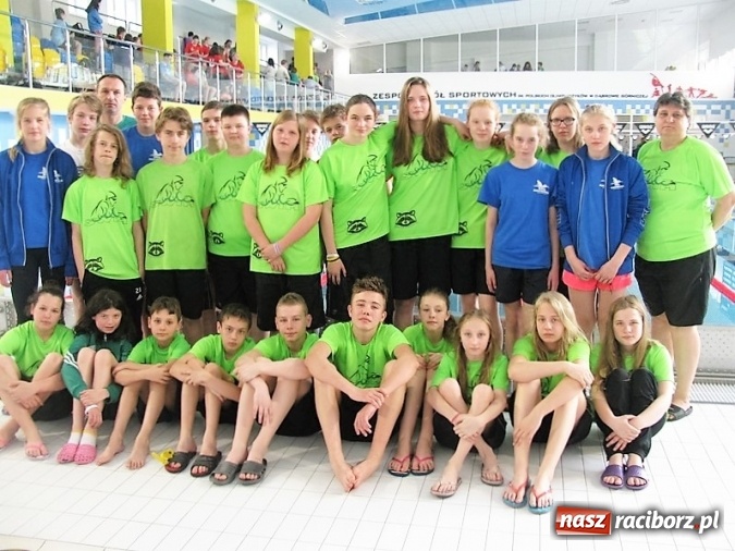 Zdjęcie w galerii na portalu naszraciborz.pl: Pływanie. Trzynaście medali 13-latków  wiadomości z regionu
