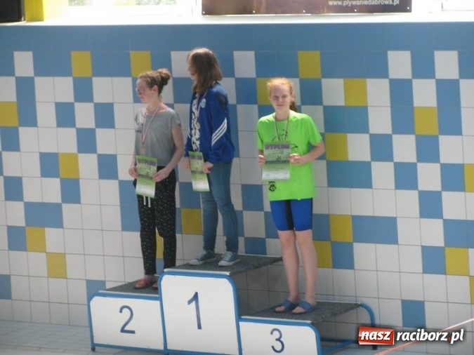 Zdjęcie w galerii na portalu naszraciborz.pl: Pływanie. Trzynaście medali 13-latków  wiadomości z regionu