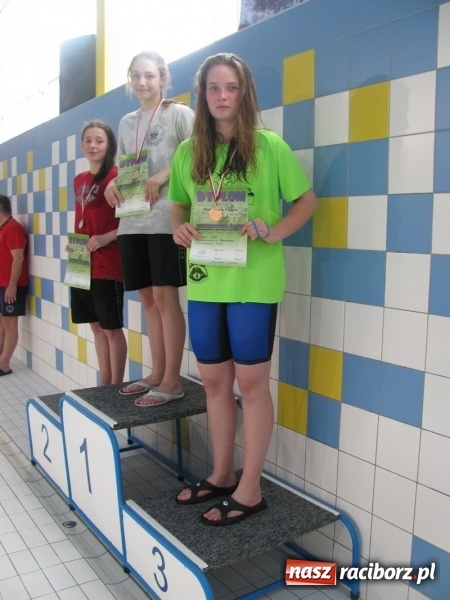 Zdjęcie w galerii na portalu naszraciborz.pl: Pływanie. Trzynaście medali 13-latków  wiadomości z regionu