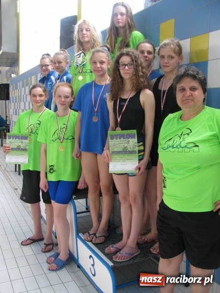 Zdjęcie w galerii na portalu naszraciborz.pl: Pływanie. Trzynaście medali 13-latków  wiadomości z regionu