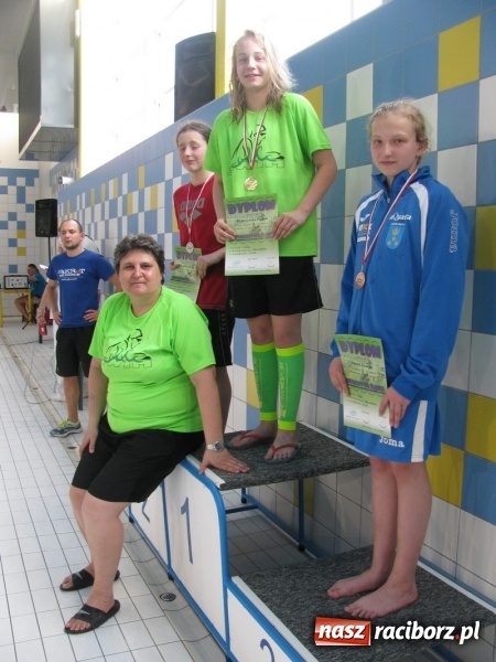 Zdjęcie w galerii na portalu naszraciborz.pl: Pływanie. Trzynaście medali 13-latków  wiadomości z regionu