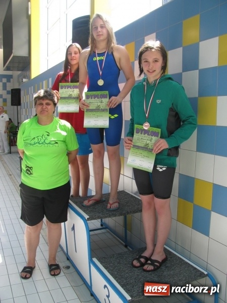 Zdjęcie w galerii na portalu naszraciborz.pl: Pływanie. Trzynaście medali 13-latków  wiadomości z regionu