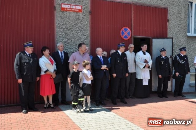Zdjęcie w galerii na portalu naszraciborz.pl: OSP w Rudzie Kozielskiej ma nowy wóz bojowy wiadomości z regionu