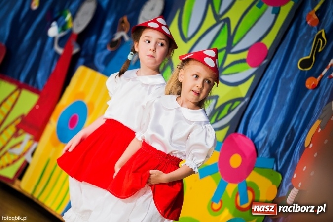 Zdjęcie w galerii na portalu naszraciborz.pl: Gala VIII Mini Festiwalu Przedszkolaków w Raciborskim Centrum Kultury wiadomości z regionu