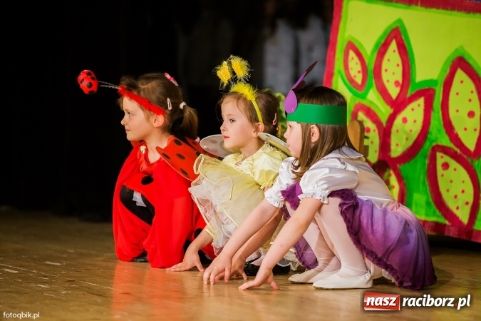 Zdjęcie w galerii na portalu naszraciborz.pl: Gala VIII Mini Festiwalu Przedszkolaków w Raciborskim Centrum Kultury wiadomości z regionu