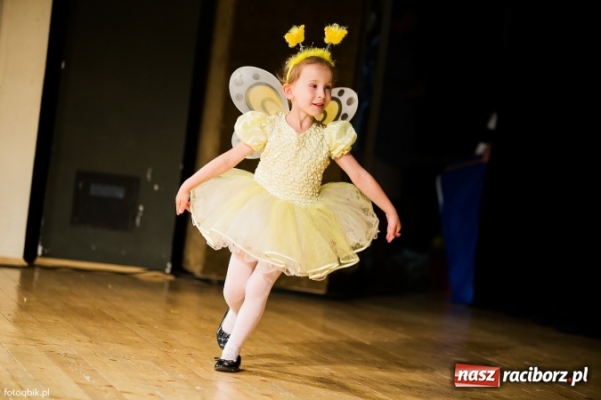 Zdjęcie w galerii na portalu naszraciborz.pl: Gala VIII Mini Festiwalu Przedszkolaków w Raciborskim Centrum Kultury wiadomości z regionu