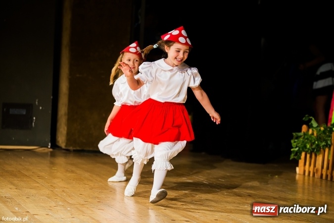 Zdjęcie w galerii na portalu naszraciborz.pl: Gala VIII Mini Festiwalu Przedszkolaków w Raciborskim Centrum Kultury wiadomości z regionu