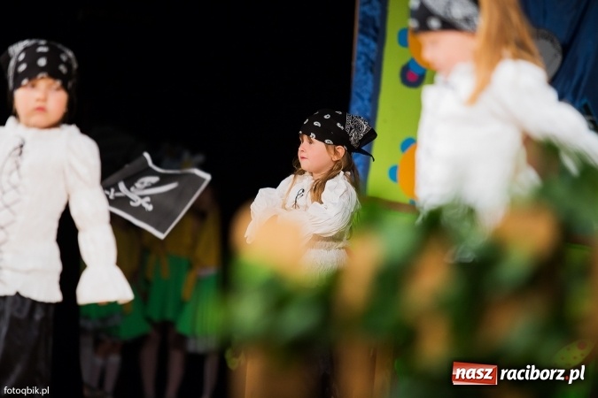 Zdjęcie w galerii na portalu naszraciborz.pl: Gala VIII Mini Festiwalu Przedszkolaków w Raciborskim Centrum Kultury wiadomości z regionu