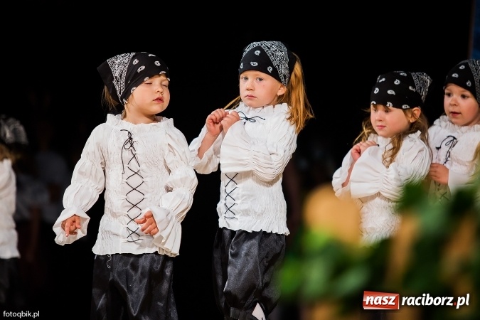 Zdjęcie w galerii na portalu naszraciborz.pl: Gala VIII Mini Festiwalu Przedszkolaków w Raciborskim Centrum Kultury wiadomości z regionu