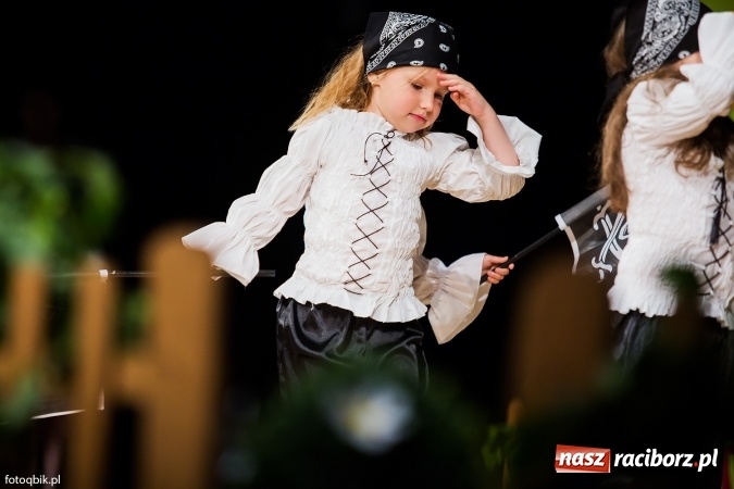 Zdjęcie w galerii na portalu naszraciborz.pl: Gala VIII Mini Festiwalu Przedszkolaków w Raciborskim Centrum Kultury wiadomości z regionu