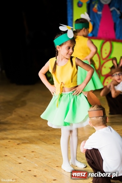 Zdjęcie w galerii na portalu naszraciborz.pl: Gala VIII Mini Festiwalu Przedszkolaków w Raciborskim Centrum Kultury wiadomości z regionu