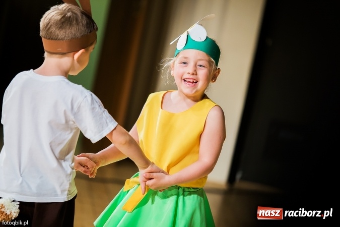 Zdjęcie w galerii na portalu naszraciborz.pl: Gala VIII Mini Festiwalu Przedszkolaków w Raciborskim Centrum Kultury wiadomości z regionu