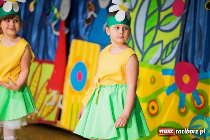 Zdjęcie w galerii na portalu naszraciborz.pl: Gala VIII Mini Festiwalu Przedszkolaków w Raciborskim Centrum Kultury wiadomości z regionu