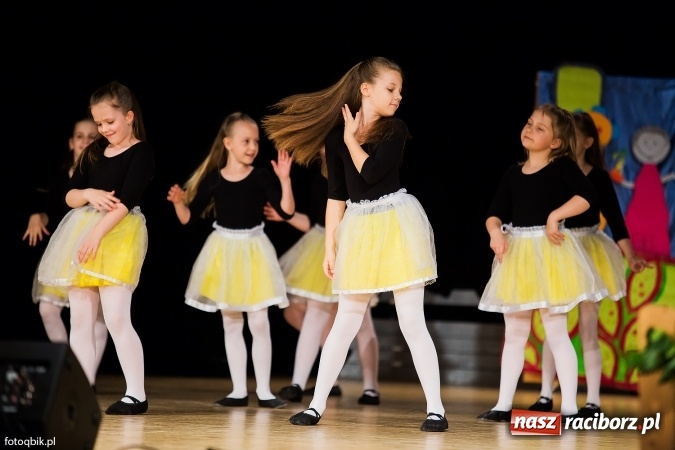 Zdjęcie w galerii na portalu naszraciborz.pl: Gala VIII Mini Festiwalu Przedszkolaków w Raciborskim Centrum Kultury wiadomości z regionu