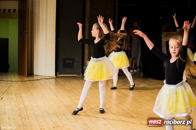Zdjęcie w galerii na portalu naszraciborz.pl: Gala VIII Mini Festiwalu Przedszkolaków w Raciborskim Centrum Kultury wiadomości z regionu