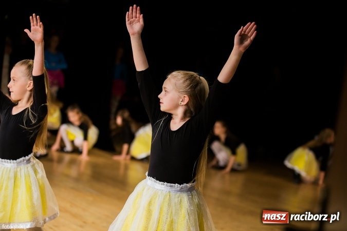 Zdjęcie w galerii na portalu naszraciborz.pl: Gala VIII Mini Festiwalu Przedszkolaków w Raciborskim Centrum Kultury wiadomości z regionu