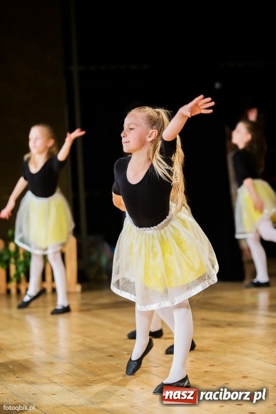 Zdjęcie w galerii na portalu naszraciborz.pl: Gala VIII Mini Festiwalu Przedszkolaków w Raciborskim Centrum Kultury wiadomości z regionu