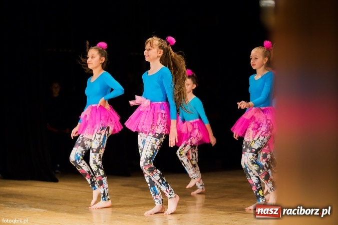 Zdjęcie w galerii na portalu naszraciborz.pl: Gala VIII Mini Festiwalu Przedszkolaków w Raciborskim Centrum Kultury wiadomości z regionu