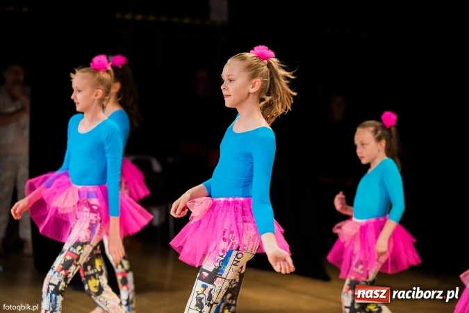 Zdjęcie w galerii na portalu naszraciborz.pl: Gala VIII Mini Festiwalu Przedszkolaków w Raciborskim Centrum Kultury wiadomości z regionu