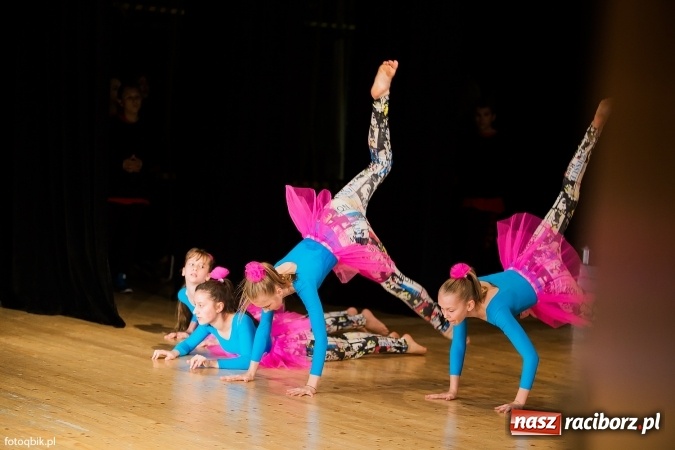 Zdjęcie w galerii na portalu naszraciborz.pl: Gala VIII Mini Festiwalu Przedszkolaków w Raciborskim Centrum Kultury wiadomości z regionu