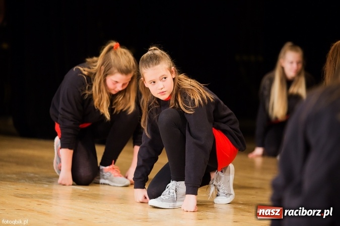 Zdjęcie w galerii na portalu naszraciborz.pl: Gala VIII Mini Festiwalu Przedszkolaków w Raciborskim Centrum Kultury wiadomości z regionu