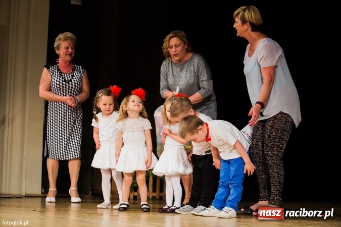 Zdjęcie w galerii na portalu naszraciborz.pl: Gala VIII Mini Festiwalu Przedszkolaków w Raciborskim Centrum Kultury wiadomości z regionu