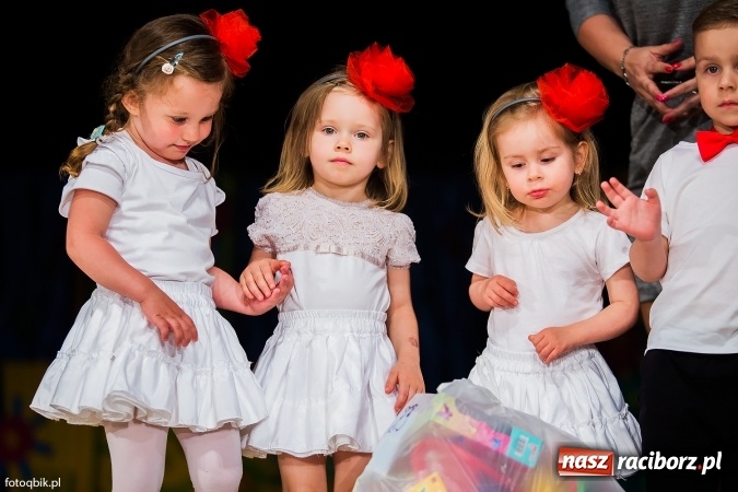 Zdjęcie w galerii na portalu naszraciborz.pl: Gala VIII Mini Festiwalu Przedszkolaków w Raciborskim Centrum Kultury wiadomości z regionu