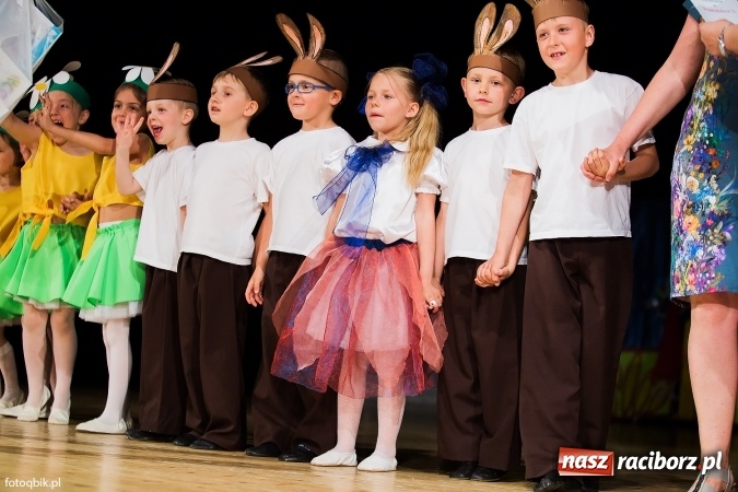 Zdjęcie w galerii na portalu naszraciborz.pl: Gala VIII Mini Festiwalu Przedszkolaków w Raciborskim Centrum Kultury wiadomości z regionu