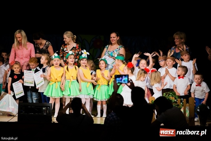 Zdjęcie w galerii na portalu naszraciborz.pl: Gala VIII Mini Festiwalu Przedszkolaków w Raciborskim Centrum Kultury wiadomości z regionu