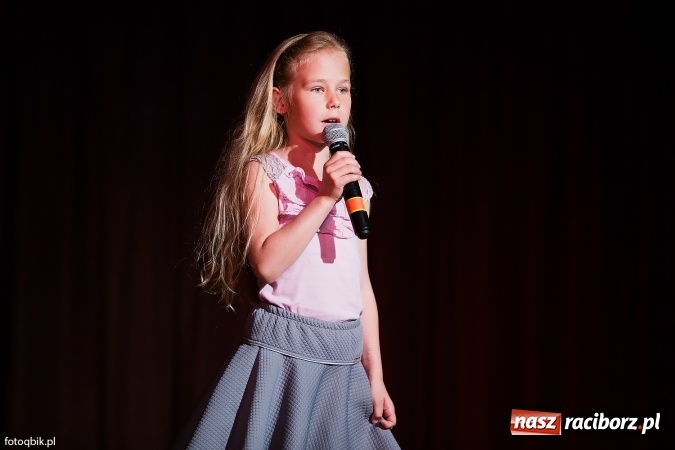 Zdjęcie w galerii na portalu naszraciborz.pl: Koncert Laureat&oacute;w XVI Gminnego Przeglądu Zespoł&oacute;w Artystycznych wiadomości z regionu