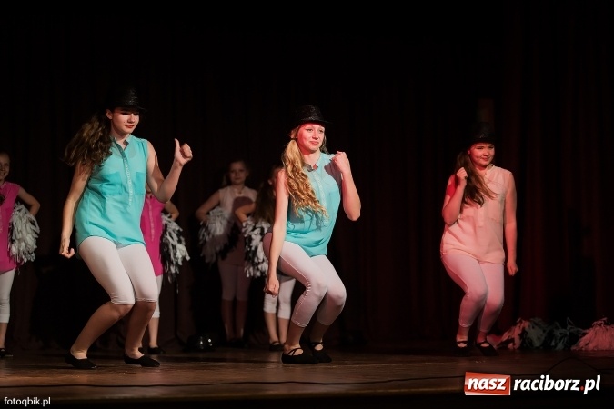 Zdjęcie w galerii na portalu naszraciborz.pl: Koncert Laureat&oacute;w XVI Gminnego Przeglądu Zespoł&oacute;w Artystycznych wiadomości z regionu