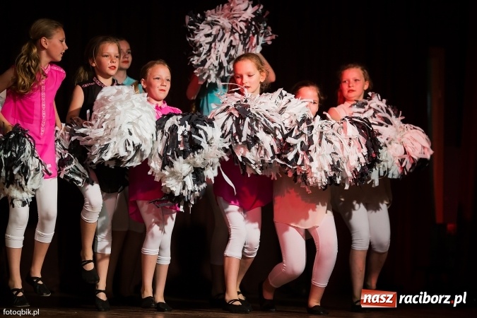 Zdjęcie w galerii na portalu naszraciborz.pl: Koncert Laureat&oacute;w XVI Gminnego Przeglądu Zespoł&oacute;w Artystycznych wiadomości z regionu