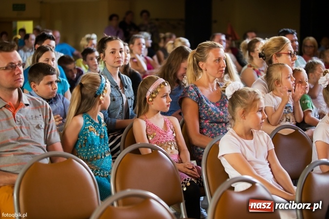 Zdjęcie w galerii na portalu naszraciborz.pl: Koncert Laureat&oacute;w XVI Gminnego Przeglądu Zespoł&oacute;w Artystycznych wiadomości z regionu